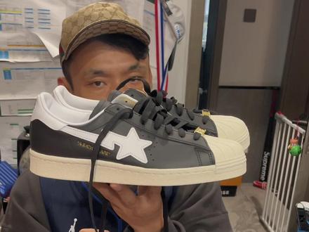 #好鞋推荐 #球鞋 #阿迪达斯BAPE 联名贝壳头 质感很棒 适合日常穿搭