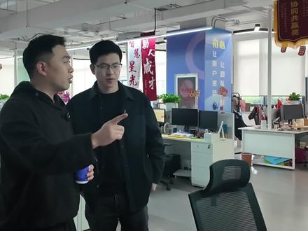 AI是如何在电商领域中应用并且实现降本千万增效过亿? 看看头部电商公司最真实的使用AI+自动化带来的效果,企业如何使用AI降本增效,AI创业者如何服务企业, 看这期视频,帮企业理清楚使用AI的流程和场景。#AI #AI电商 #森马 #balabala #AI培训