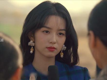 夏晓兰成功拿到银行贷款 #你好1983 #周也 #穿越 #影视解说