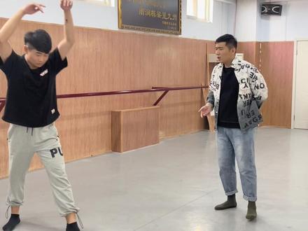 就是得揍……@抖音小助手 #艺考生 #舞蹈生