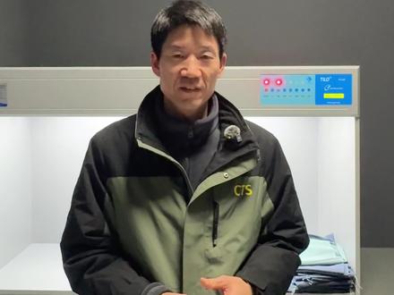 面料色差?灰卡实测教程!
9 级变色灰卡太实用了!
符合 ISO/GB/AATCC 三大标准,
灰色不偏色不干扰评估,
清灯箱→选 D65 光源→对齐对比→低级别验证,
一步步教你评面料色差,示例实测四级~
纺织人必备技能,速码!
#变色灰卡 #面料色差检测 #纺织实操技巧 #纺织人干货 #色差评估标准