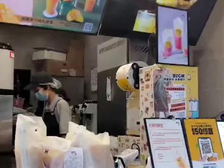 奶茶店订单密集超外卖大战#社会百态