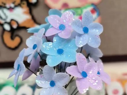 #手工 #拼豆 #拼豆花束 #分享手工diy #格利特 亮片,一束小花❤️手工diy
