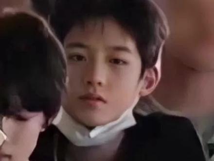 #时代峰峻 这个叫#官俊臣 的试训生好帅啊,而且还是个国家二级游泳运动员,两次打破重庆市纪录👍
#李飞 的星探绝哇!