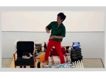 #庞宽 行为艺术引300万人围观,他想表达的相信大家都不言而明。这一期,我们盘点了那些让人看不懂的#行为艺术,你能get到它们吗?
