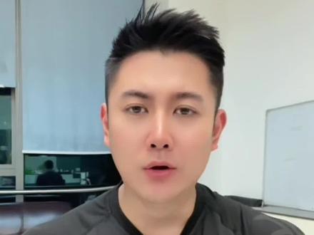 旅游回家惊见客厅“群蛇乱舞”!罪魁祸首竟是它!🐍🪴