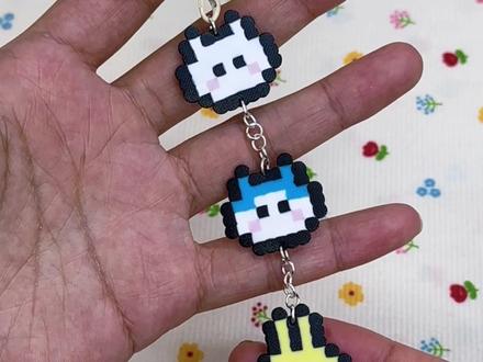 教大家制作一个非常简单的拼豆小挂链,可以当手机链钥匙链或者当装饰送人都很合适!~#拼豆 #拼豆豆 #拼豆图纸 #拼豆教程 #拼豆豆手工