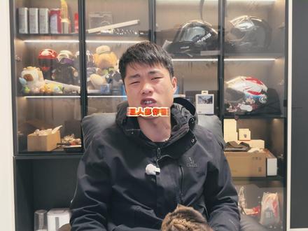 预测明天张雪机车发布会的新款500RR价格应该会和老款一致 增配不讲价,两全其美#张雪500RR #张雪机车 #机车