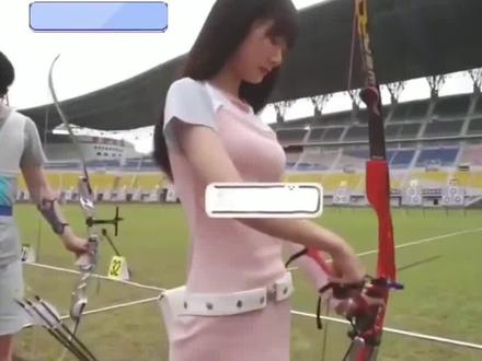 23个爆笑失误吃席名场面,射箭不小心崩到胸口,小姐姐看着都疼 #爆笑 #失误名场面 #搞笑 #盘点