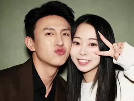 爆红后,刘萧旭第一件事,是公开那个陪他挤了8年地下室的女孩