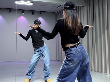 《江湖天涯客》#零基础学舞蹈 #一看就会 @抖音小助手