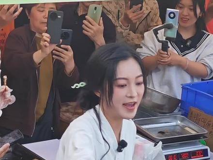 合川2026美食嘉年华 呆呆妹直播合川2026美食嘉年华
#呆呆 #合川呆呆 #合川 #合川文旅 #人山人海太热闹了