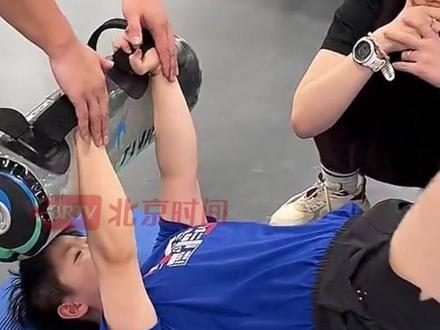 1月9日,徐晨皓晒出孙颖莎最新训练视频#孙颖莎王楚钦