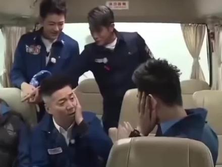 孙杨一巴掌把范明打懵了
#妻子的浪漫旅行 #张豆豆