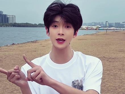 拨开天空的乌云 #转场 #变装 #手势舞 #甜甜的手势舞 #山东方言