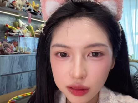 关于闺蜜和南京闺蜜why是怎么认识的 两个人是大学同学哦~@雪什么梨啊 @小伊芙eve @这里是叶泽 #小伊芙eve #叶泽雪梨 #闺蜜