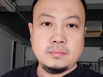 他们才是真正的冠军 斯诺克世锦赛新科冠军吴宜泽,夺冠后含泪感谢父母。为了他的梦想,父母几乎付出了一切。#吴宜泽 #斯诺克世锦赛 #体育感人故事