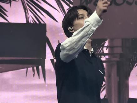 k姥爷还能接着打 2026.05.10 台北 kokobop
#金钟仁 #吴世勋
#exo #exo六巡 #exo台北