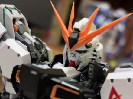 农场主造物牛高达测评 料子软 组合度紧 可动几乎没有 浮游炮重复地狱
适合喜欢gk造型的玩家#高达模型