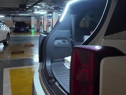 几十块的照明灯就能让你告别黑暗,安装简单到自己动手分分钟搞定。开门即亮,亮度绝绝子,整个后备箱照得清清楚楚,找东西so easy。#传祺 #传祺gs8 #传祺m8 #后备箱照明灯