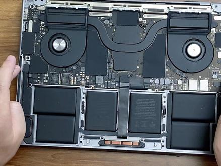 才一个月,拿14寸降级换老款13寸MacBookPro?苹果M1Pro新款问题出在哪#笔记本电脑 #macbookpro #m1芯片 #2021创想者计划
