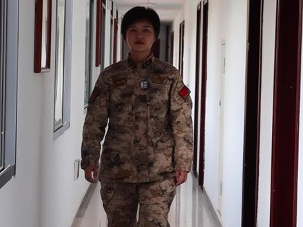 改变的是工作岗位,不变的是军人本色。闪闪发光的她,就是这么飒!#退伍女兵