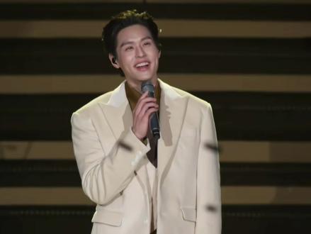 颤抖吧 泰兰德 短发的神回来了啊啊啊#billkin马群耀 #bkpp #billkin演唱会 #马群耀