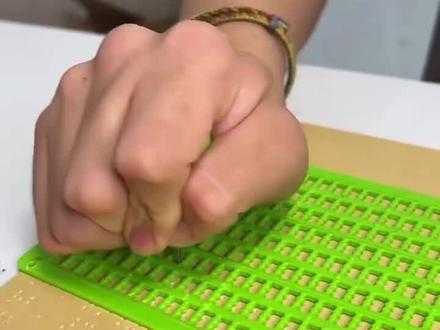 在中国无论你是什么人都逃不过赶作业#盲人 #赶作业 #万万没想到 #搞笑