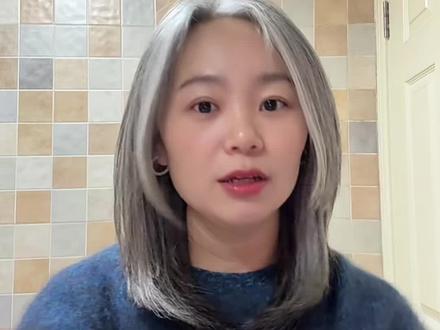 40岁满头白发,坚持2年不染白头发,适合什么发型?#今日分享 #我要上热门🔥抖音小助手 #染发 #白头发 #发型