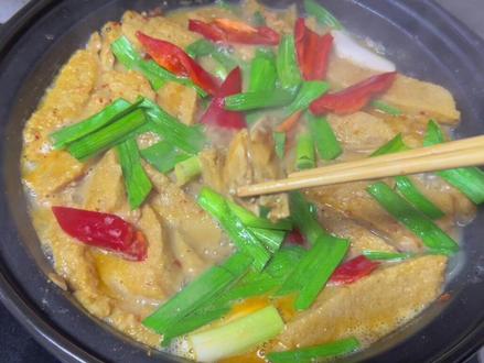 一道湖北农家菜,豆渣炖河蚌,却能勾起我童年回忆……#分享家乡美食 #河蚌的家常做法