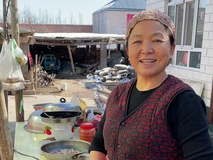 少年时我追寻自由,长大后我向往平静❤️家乡的风很粗狂,少年的你永远不懂!#香村味道 #待客 #分享农村美食 #乡村守护人