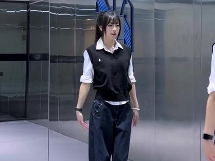 最伟大的出道曲!#再次重逢的世界 #少女时代 #翻跳 #慢动作教程 #一学就会