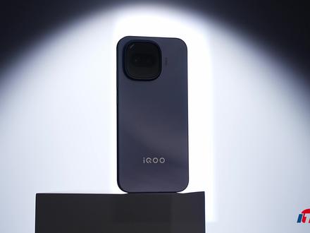 iQOO Z11 Turbo评测:手感与性能,我全都要! #iQOOZ11Turbo #iQOO #手机 #评测 #数码科技