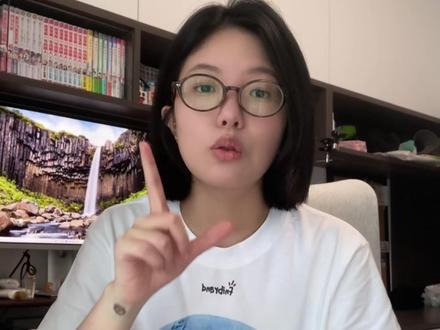 剪辑师私藏商用音乐库分享🎧告别版权焦虑! 剪片一时爽,找BGM火葬场?🥲
商用版权贵到肉疼?音乐平台一听就下架?
自由剪辑师的血泪史,我懂!😭
今天给大家安利我的“救命神器”——曲多多🎉
版权圈大佬认证!
1️⃣商用无忧,真·安全感!
所有音乐都带正规商用授权🎫 平台项目、商业广告、自媒体视频...通通Hold住!再也不用提心吊胆被下架索赔!(这个真的救我狗命!)
2️⃣海量!海量!还是海量🎵
风格多到挑花眼:流行、电子、国风、氛围感、史诗大片感...小众高级感BGM也不少!无论你是剪Vlog、宣传片、纪录片还是短视频,总能挖到宝!
3️⃣找歌超省心🔍
分类清晰,标签细致(情绪/场景/乐器...),还有智能推荐!找“治愈系钢琴曲”还是“燃炸电子乐”,嗖一下就搞定!效率蹭蹭涨!
🎯总结:
曲多多就是我曲库的“定海神针”!自由剪辑师/自媒体人/内容创作者们,真心推荐去试试看!告别版权烦恼,剪片更自由!
#自由剪辑师 #视频剪辑 #剪辑干货 #商用音乐 #曲多多