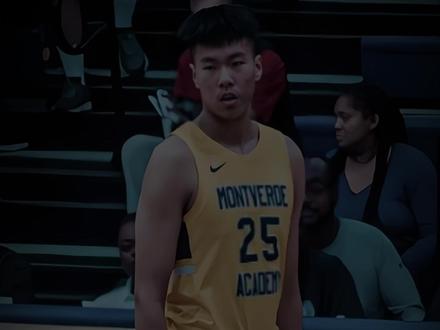 疤痕不是失败的印章,是让光透进来的裂缝。 #吴勇豪