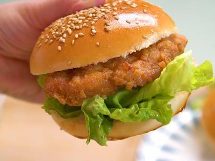 继续霍霍面粉哈,跟我一起做汉堡包,劲脆鲜香,一看就会,安排!#汉堡