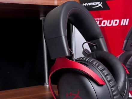 HYPERX飓风3依旧是夯,轻量化的佩戴感,听声辩位能力拉满#HYPERX飓风3 #耳机推荐 #飓风3 #三角洲行动 #fps