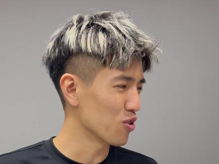 呐千万别说我是全网首发开箱!兄弟们一定要等我第一手测评!#球鞋开箱 #可以才说 #鞋狗的日常