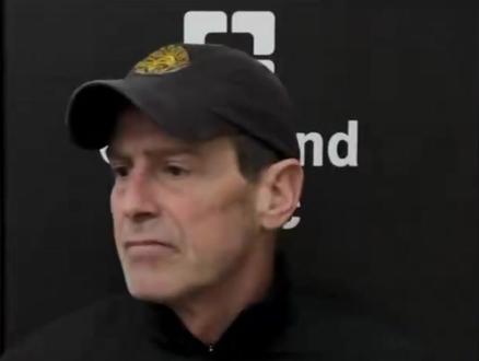 尼克斯重返总决赛!布伦森哈特怎么又内讧了?NBA世界怎么看? 【季后赛第36天】#尼克斯vs骑士 #NBA季后赛 #布伦森 #哈特 #哈登