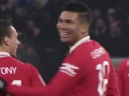 一代传奇后腰离别倒计时!卡塞米罗或将在今夏告别曼联?#曼联 #卡塞米罗 #皇马 #足球的魅力