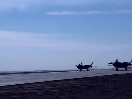 东部战区重磅发布:严阵以待 听令而战 #埋葬一切来犯之敌 #时刻准备战斗 #向着联战胜战前进