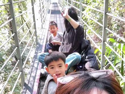 omg心跳乐园+瑶琳仙境|上天入地!带娃不费妈的攻略分享 项目畅玩时间到3.31,儿童需自备雨衣,停车场收费10元/天;其他敞开了玩!#妈咪新风向 #周末亲子时光 #omg心跳乐园 #带娃旅行 #陪孩子度过无忧无虑的童年