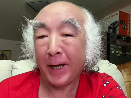 大爷语录 娶妻不娶三角脸,嫁汉不嫁青蛙眼,
一屋不住三辈人,吃饭不做乌龟席。