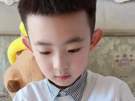 @辰辰宝贝 换季真的需要给孩子备个日常补充的维生素,这个是液体的更好吸收,孩子还很爱喝 ,按一泵满足日常营养#安维力 #液体维生素