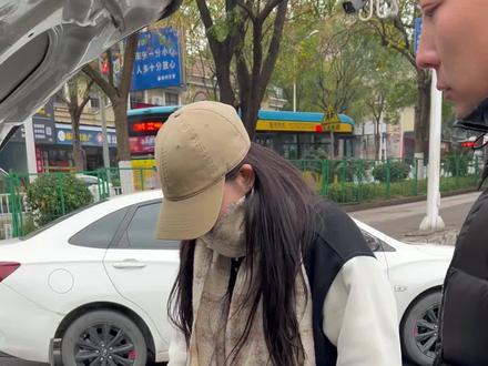 来看看怎么给汽车正确搭电吧 #卡儿酷 #汽车应急启动电源 #搭电宝 #汽车知识分享