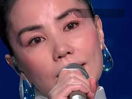 歌后翻车现场 春晚翻车、王菲歌曲引争议!网友直呼选歌失败#春晚 #春晚翻车 #追觅春晚赢麻了 #王菲 #春晚经典