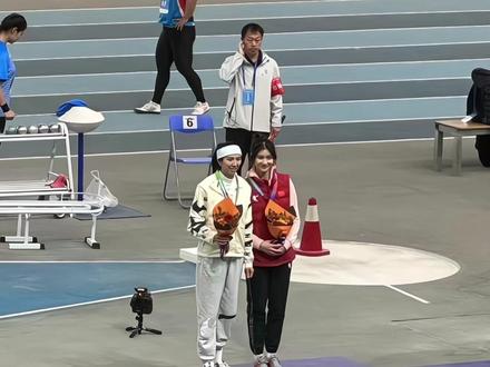 #林雨薇 #夏思凝 雨薇的谦逊低调 夏思凝的倔犟小脾气😂#田径美女 #体育精神 #女子100米栏