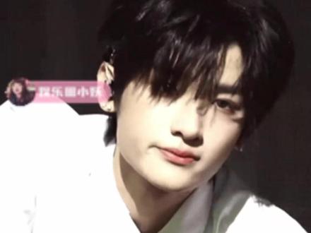 我真有点心疼这个张峻豪了……#张峻豪