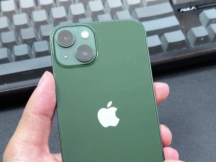 iOS26.4老机型优化教程,实测有效! 打开减弱明亮效果,打字跟手、少杀后台~#iphone小技巧 #数码科技 #苹果迷 #ios26