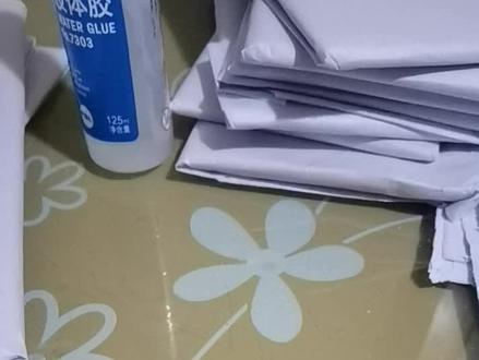 每年过年为祖先烧纸钱先写福纸